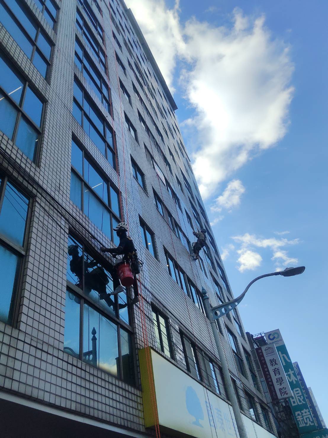 大樓外牆防水：鼎豐高空外牆修繕專家，杜絕滲漏，守護家園-4