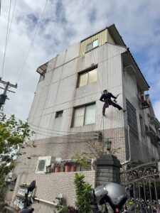 大樓外牆抓漏｜🌧️颱風來了，你家漏雨了嗎？🌧️-1