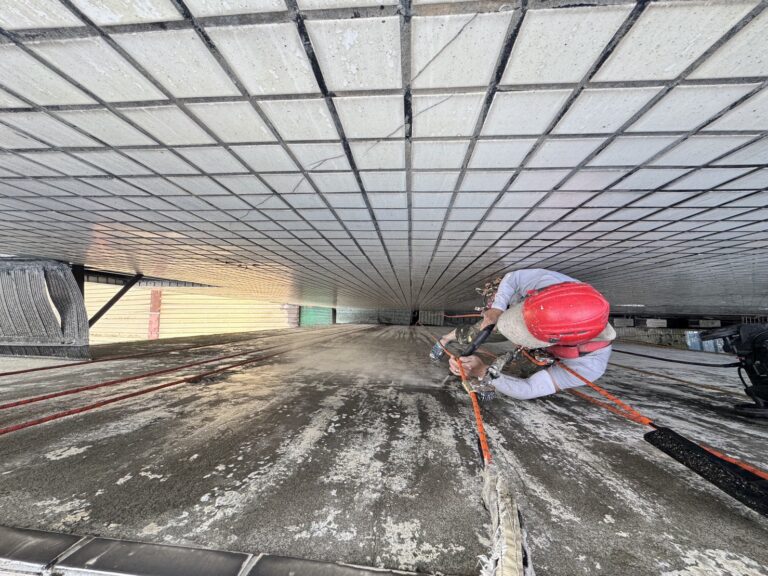 外牆防水工程｜市場內的老公寓